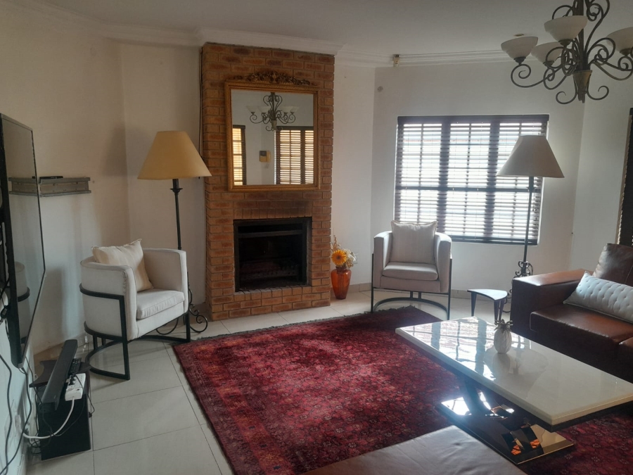 6 Bedroom Property for Sale in Safari Gardens North West